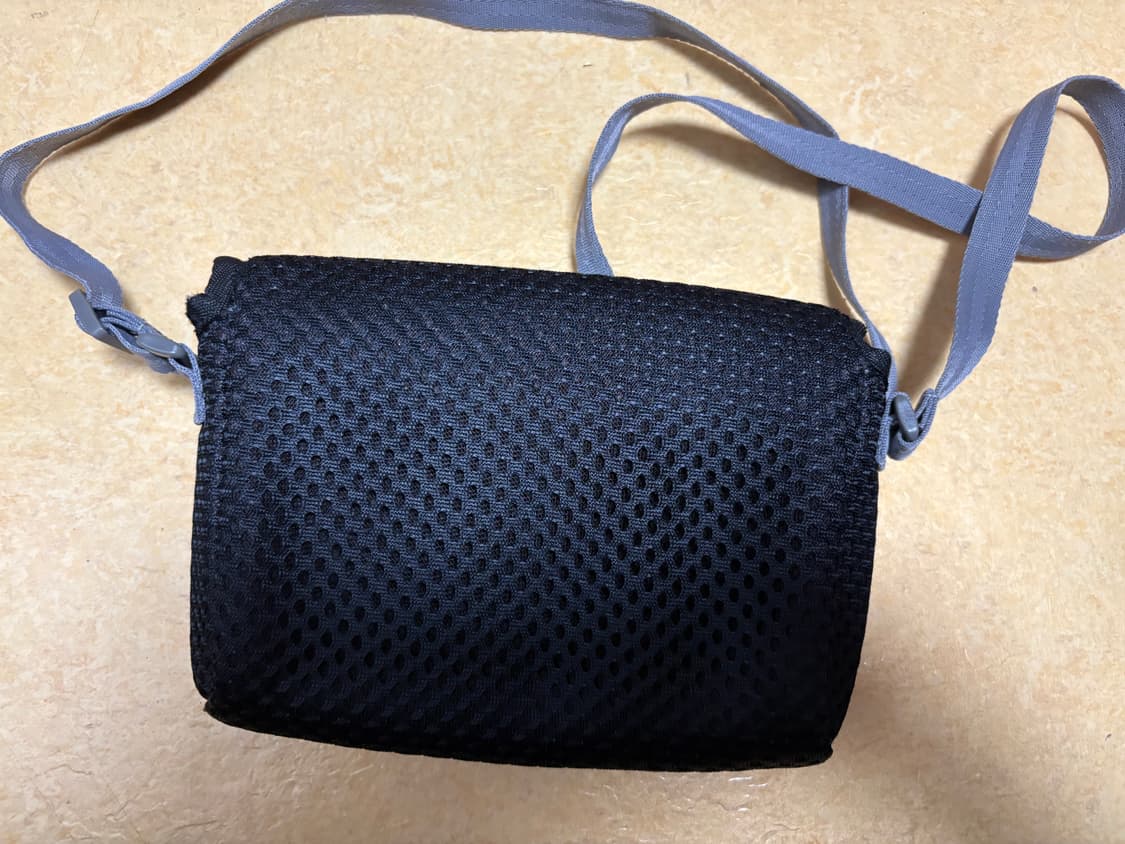 미스치프 쿠션 미니 크로스백 블랙 상품이미지5