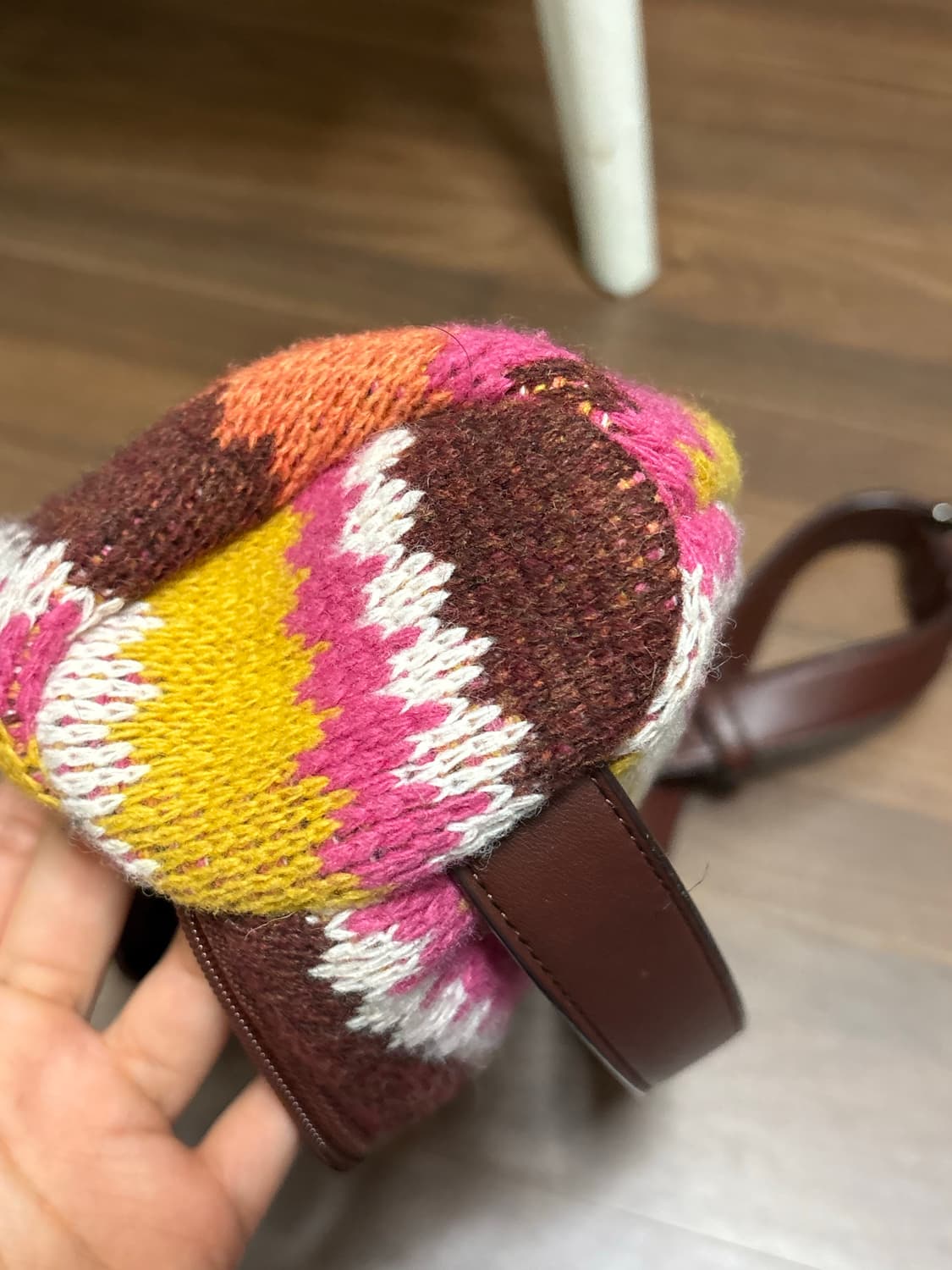 미수아바흐브 써스데이아일랜드 니트 가방 상품이미지3