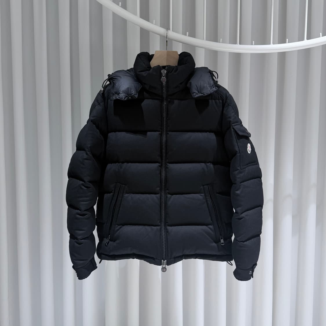 (A+/2) / 몽클레어 몽제네브르 블랙 다운 패딩 자켓 상품이미지1