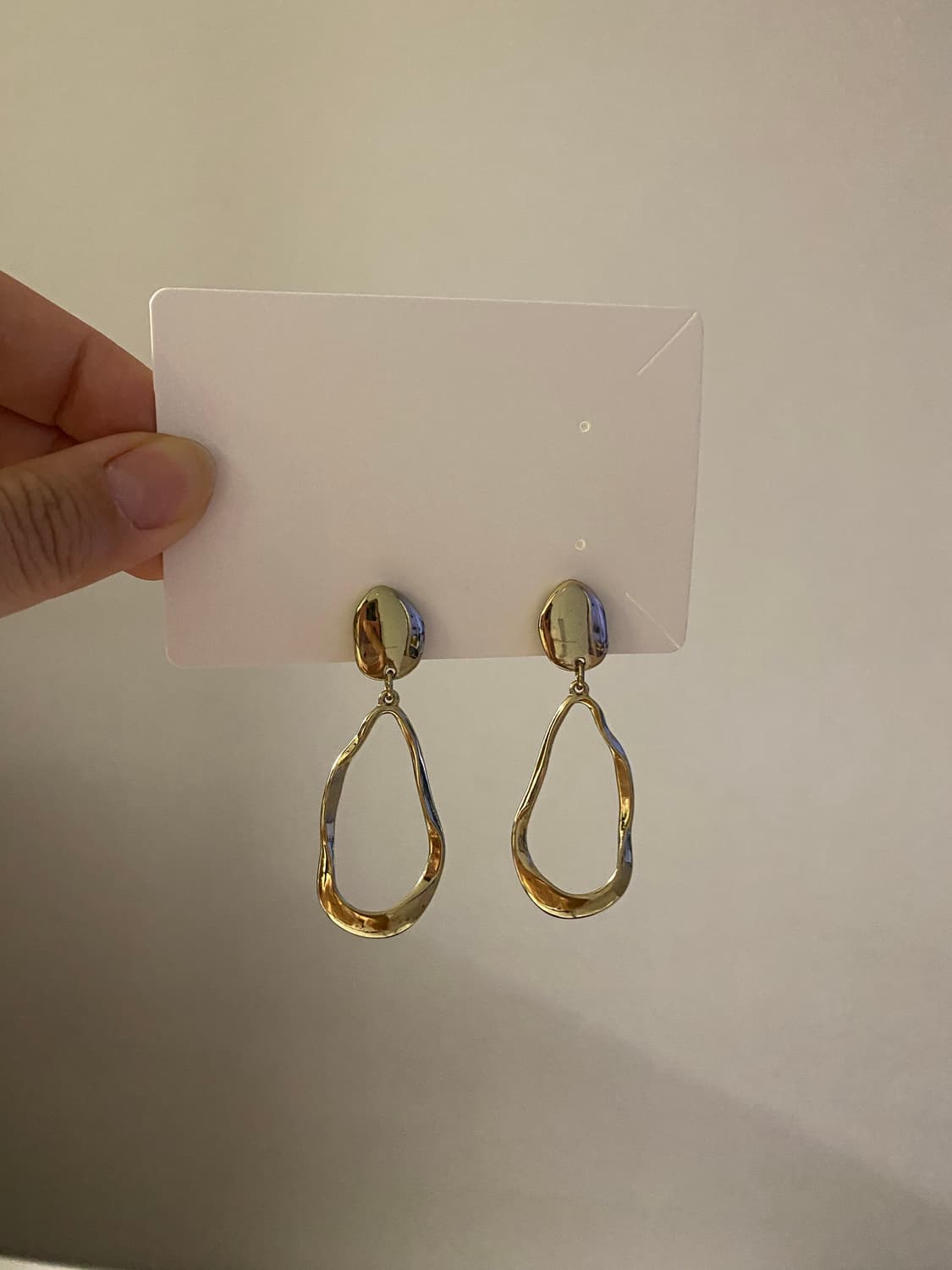 골드 웨이브 드롭 귀걸이 귀찌  상품이미지2