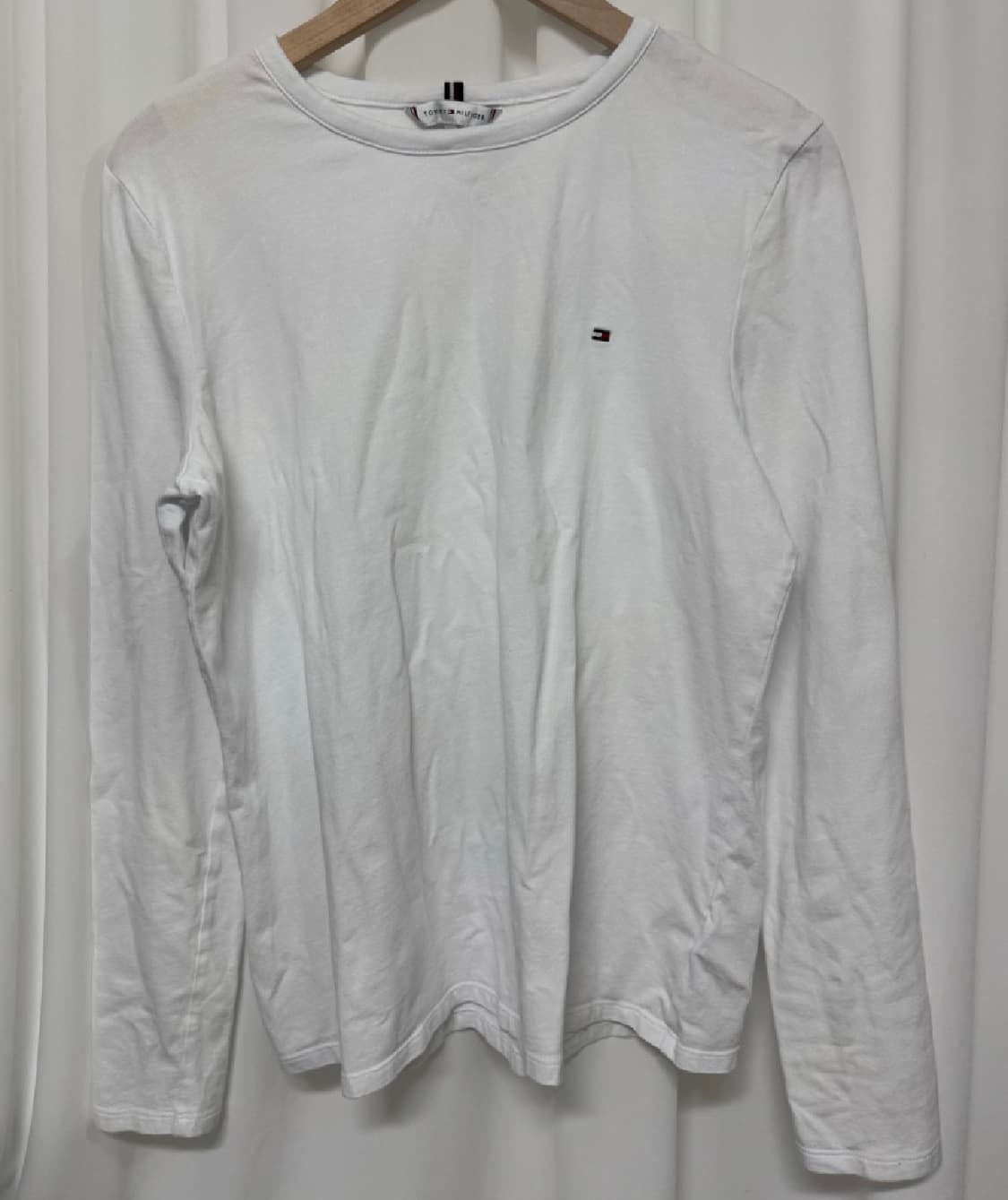 타미힐피거 흰색 기본 라운드티 상품이미지2