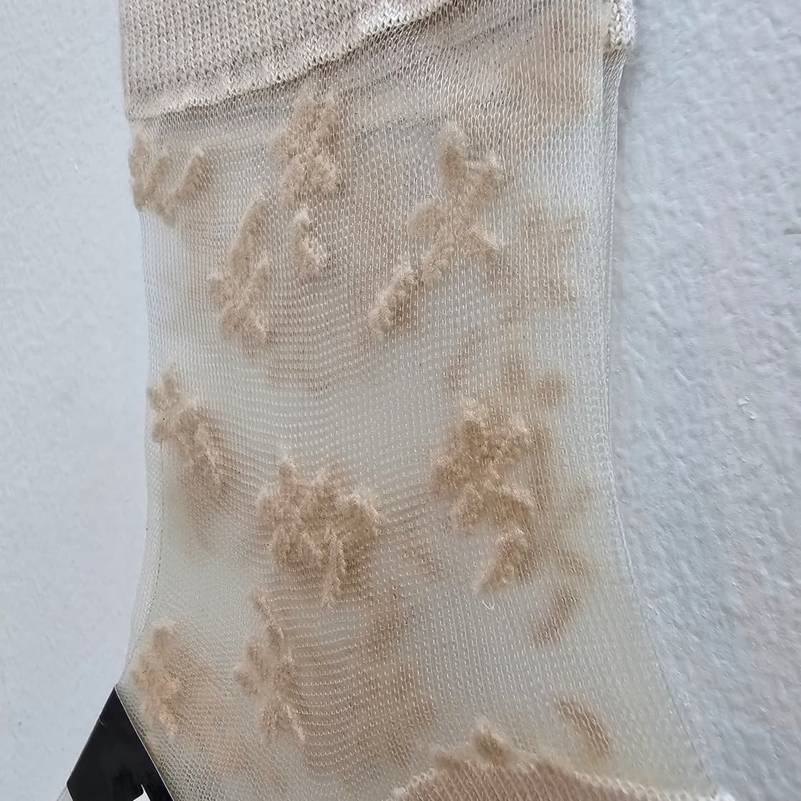 REFINE 실크혼방 플라워 베이지 시스루 삭스  상품이미지4