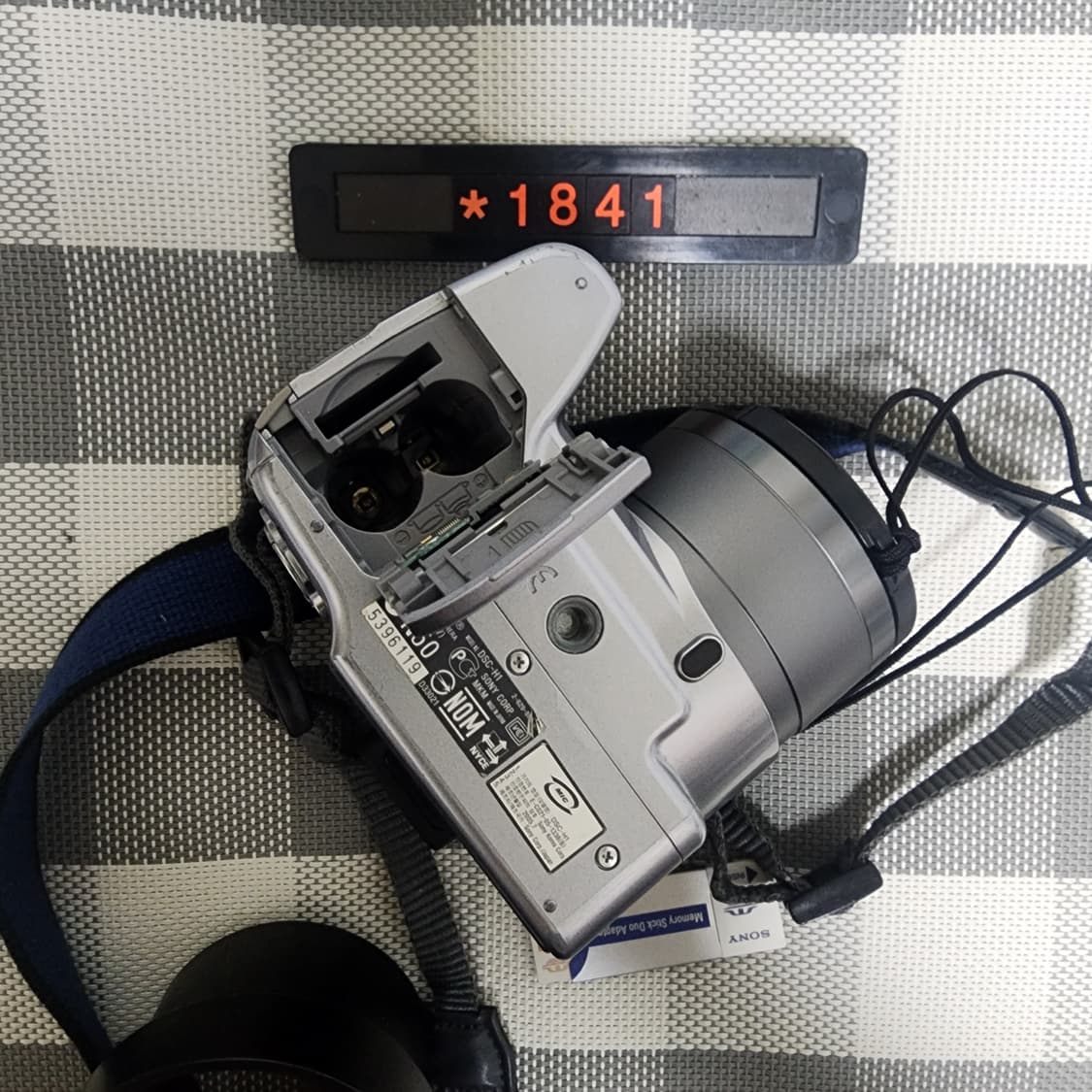 소니 사이버샷 DSC-H1 디지털카메라 AA건전지 사용 상품이미지6