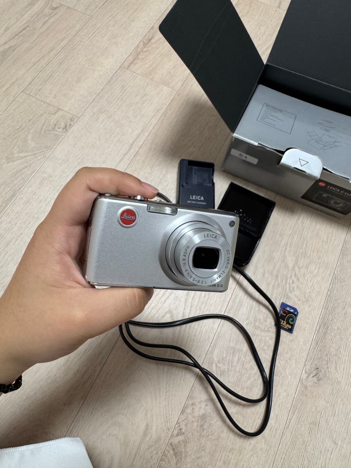 최상급 라이카 C-LUX1 실버 (박스제품) 디지털 카메라 판매(급처) 상품이미지8