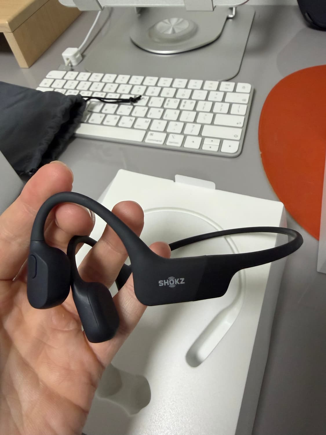 샥즈 오픈런 미니 골전도 이어폰 블랙 상품이미지2