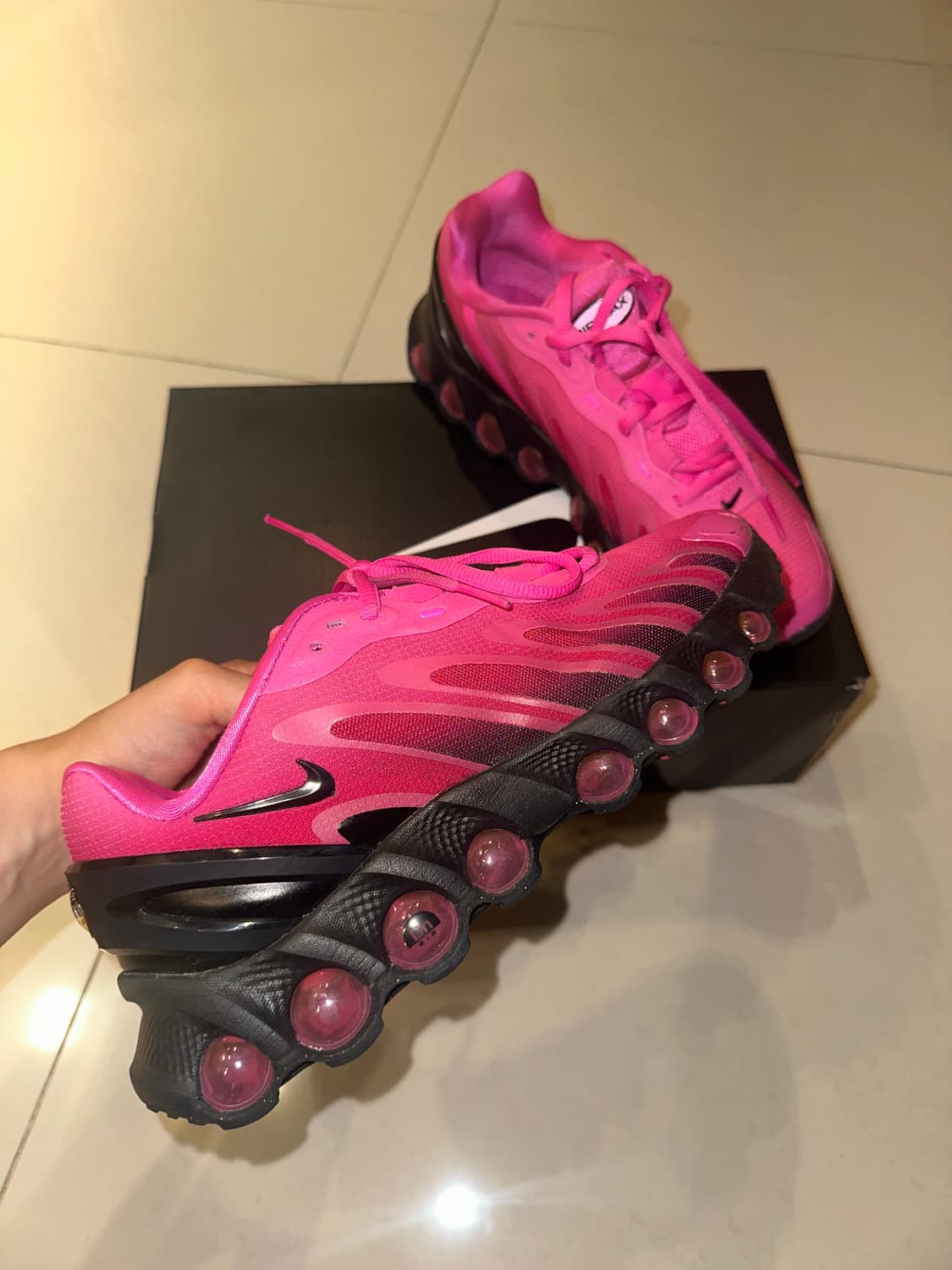 Nike Dn8 pink - 나이키 핑크 운동화 상품이미지1