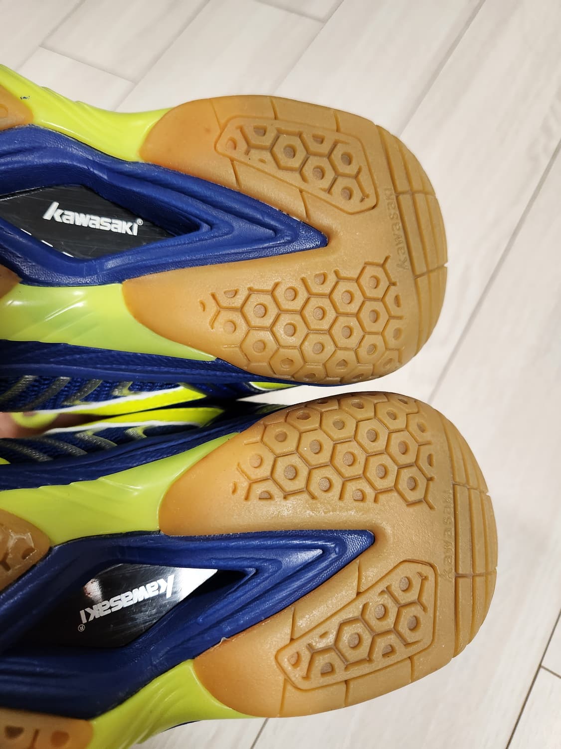 가와사키 배드민턴화 사이즈240

여러 중고사이트에도 같이 판매하고 있어 상품이미지8