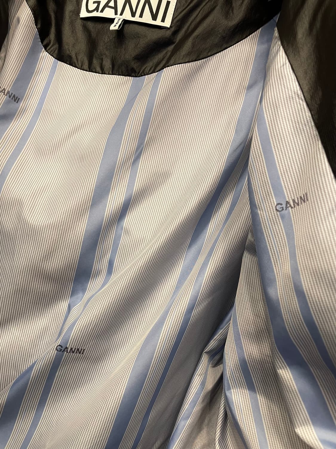 Ganni 백로고 퀼티즈 자수 하이넥 패딩 상품이미지9