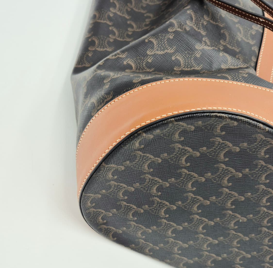 셀린느 트리오페 카바스 미듐 세일러백 상품이미지9