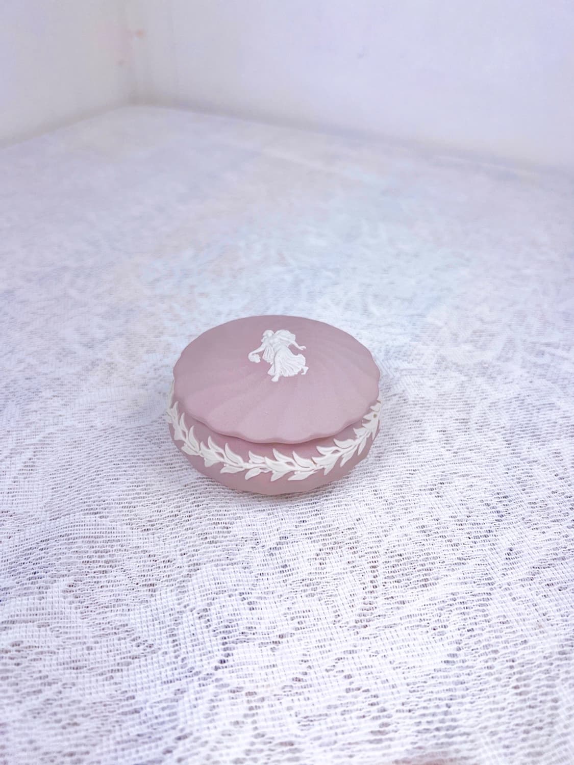 [영국엔틱] 웨지우드 제스퍼웨어 댄싱아워 원형 트링킷박스 보석함_라일락 상품이미지4