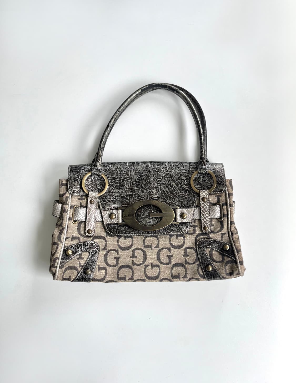 Guess 00s metalic square bag 상품이미지2