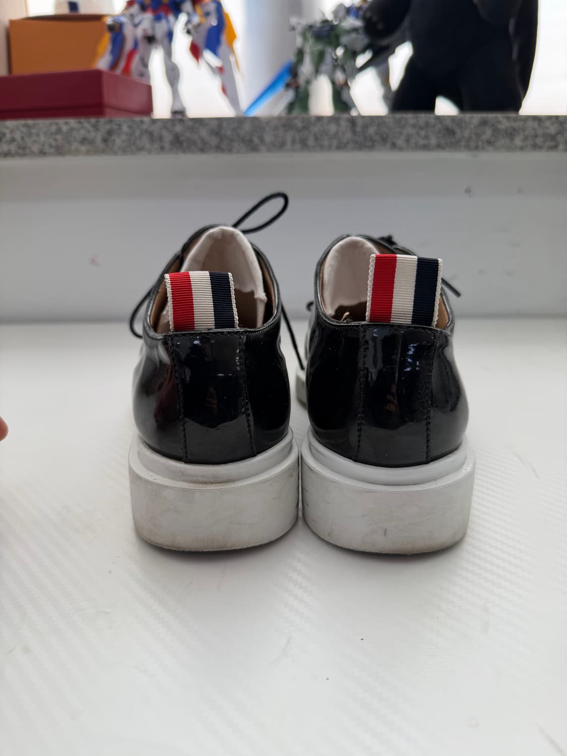 정품) 톰브라운 여성 블랙 페이턴트 로퍼 구두 36 상품이미지6