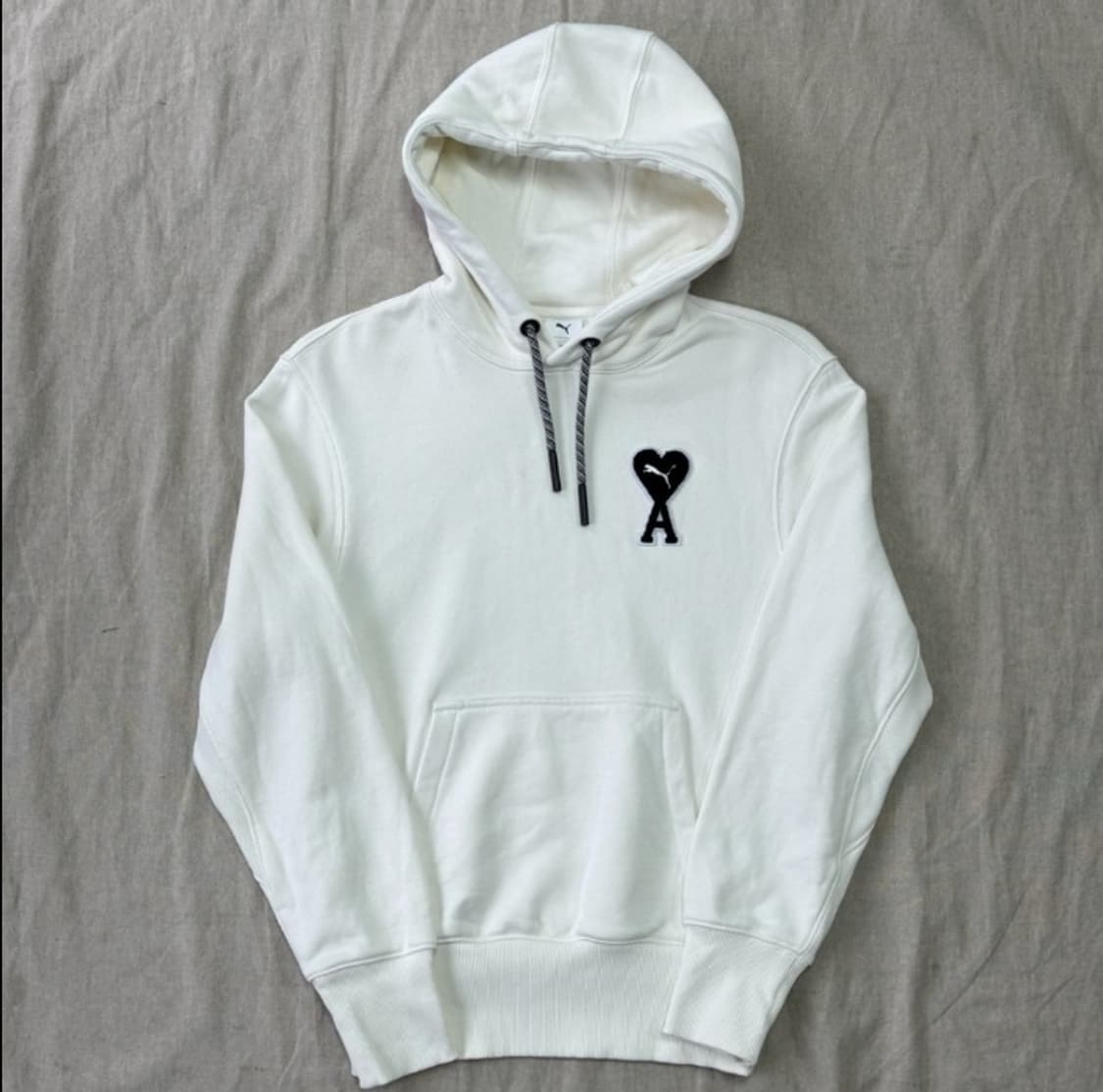 퓨마아미후드티화이트 상품이미지1