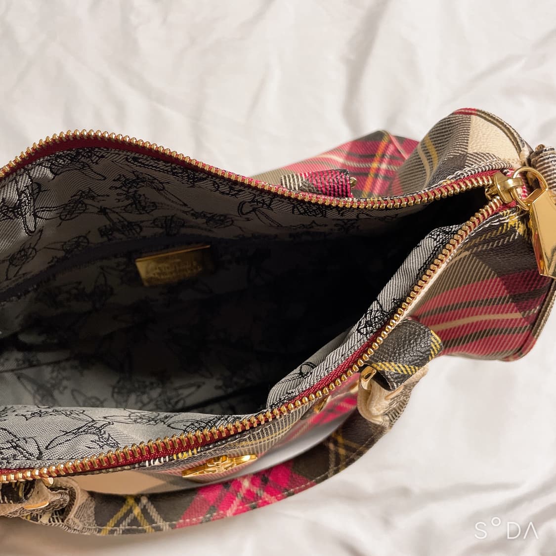 비비안웨스트우드 타탄 체크 토트백 상품이미지7