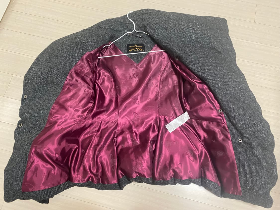 비비안웨스트우드 10‘s 앵글로마니아 사선 패딩 판매합니다 상품이미지10