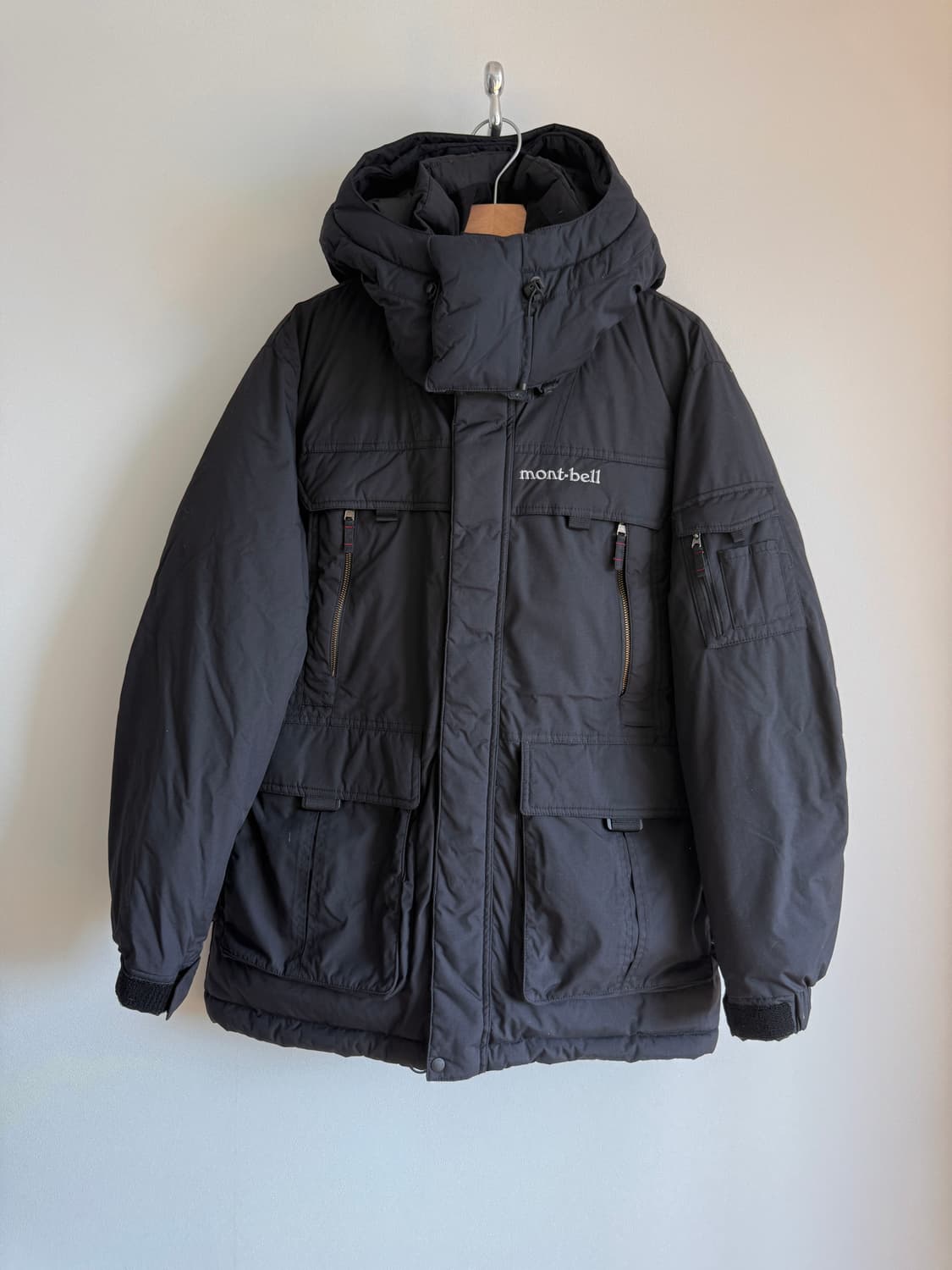 몽벨(Mont-bell) 다운 패딩(구스다운) 상품이미지1