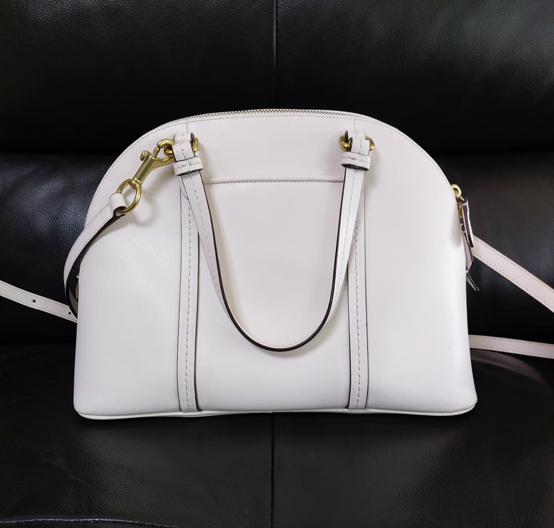 코치 페이튼 레더 코레 돔 사첼백

 상품이미지3