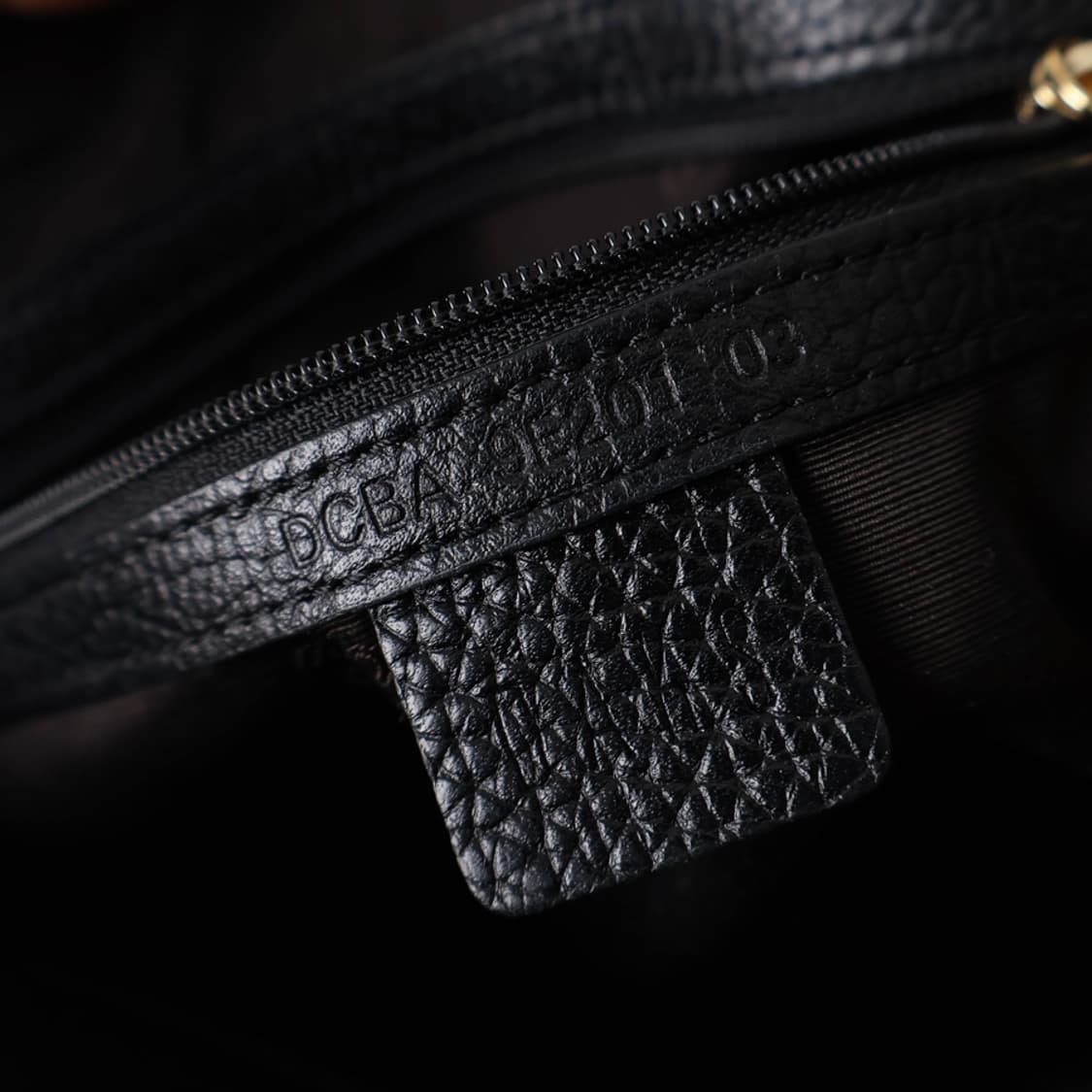 닥스 가죽 크로스백 상품이미지7