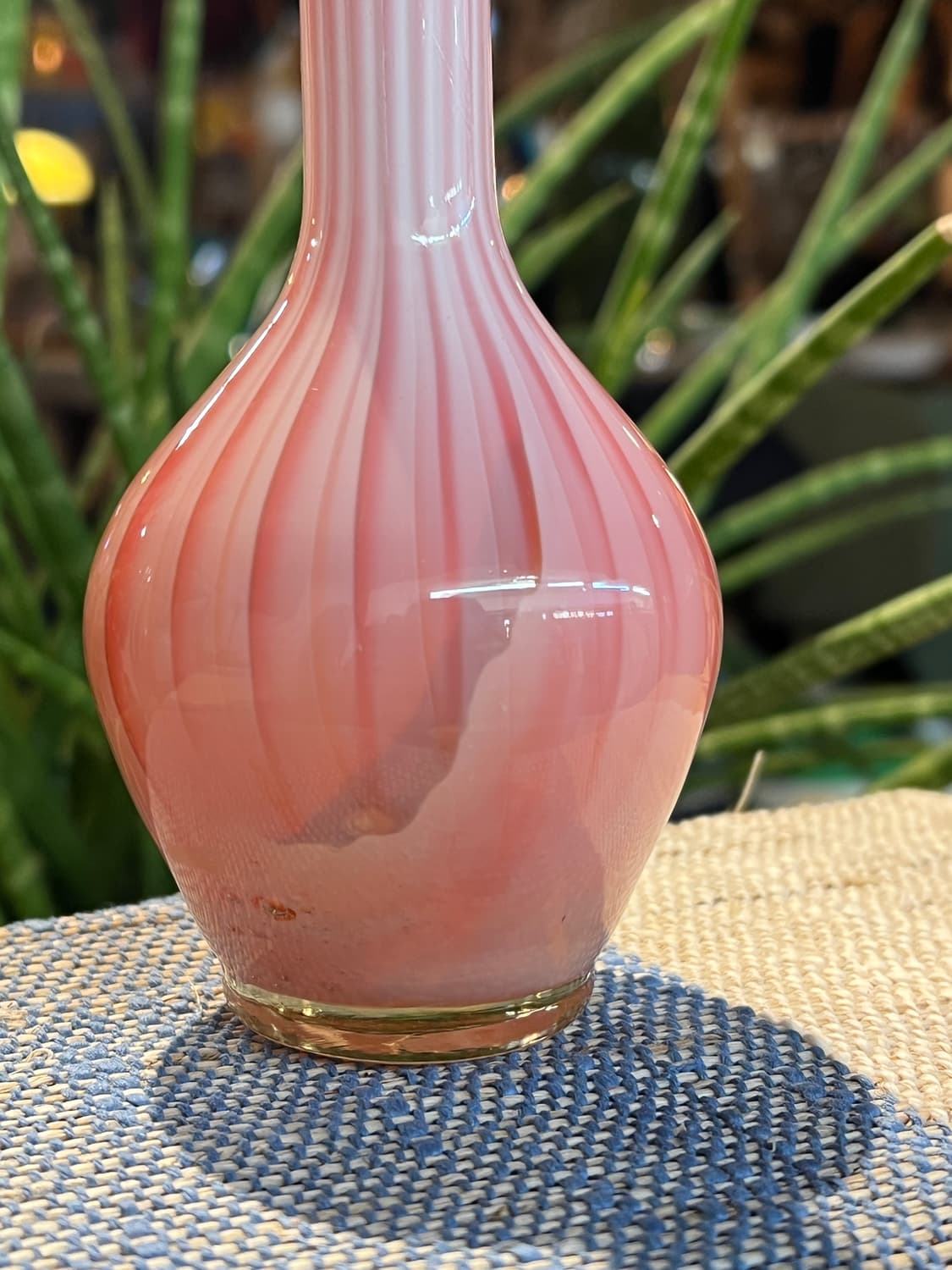60s Czech pinkish-red Opalines Bud Vase 상품이미지5