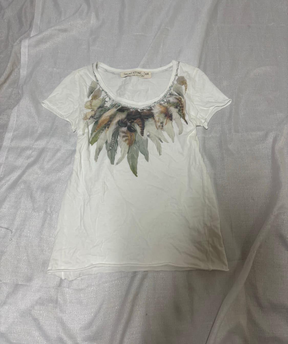 "G.O.A" OO's Mood Feathers Print Tee 상품이미지1