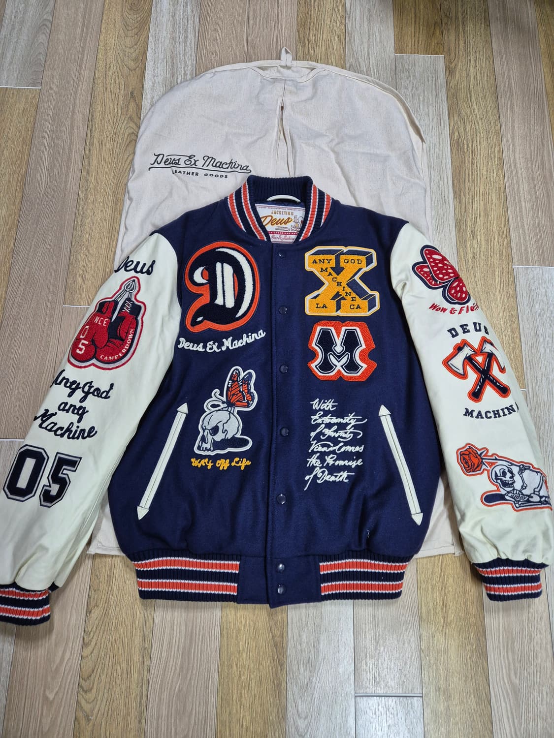 데우스 바시티 자켓 S 상품이미지1