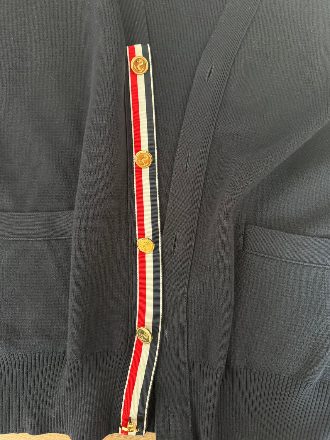 톰브라운 밀라노스티치 금장 가디건 급처합니당 상품이미지4