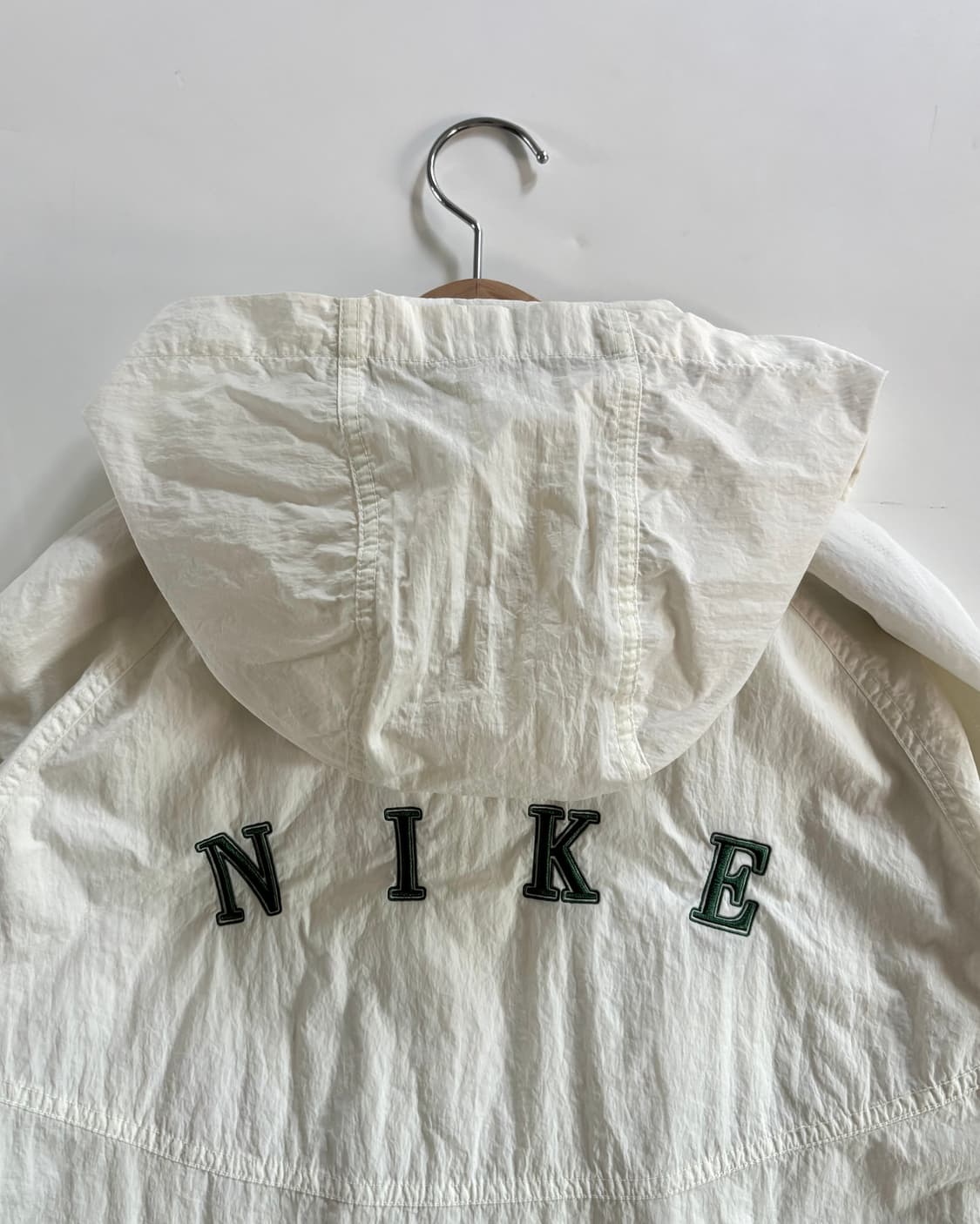 Nike 나이키 아이보리 후드 바람막이 상품이미지5