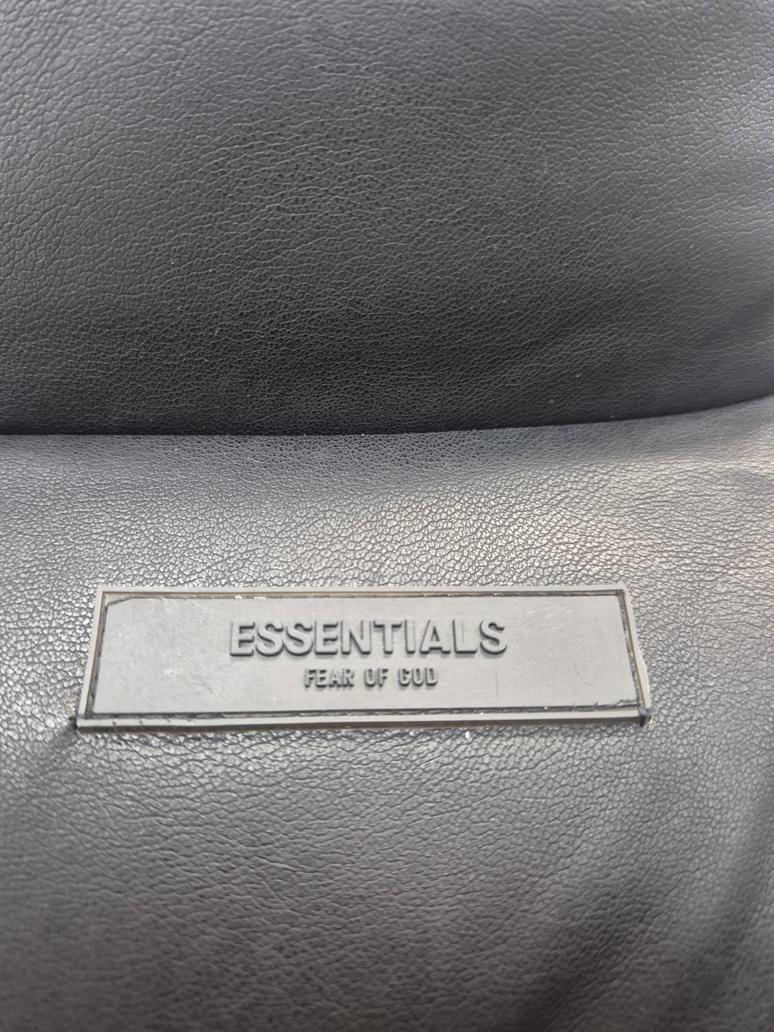 에센셜 피어오브갓 가죽 패딩 자켓 / 105(정품) 상품이미지3