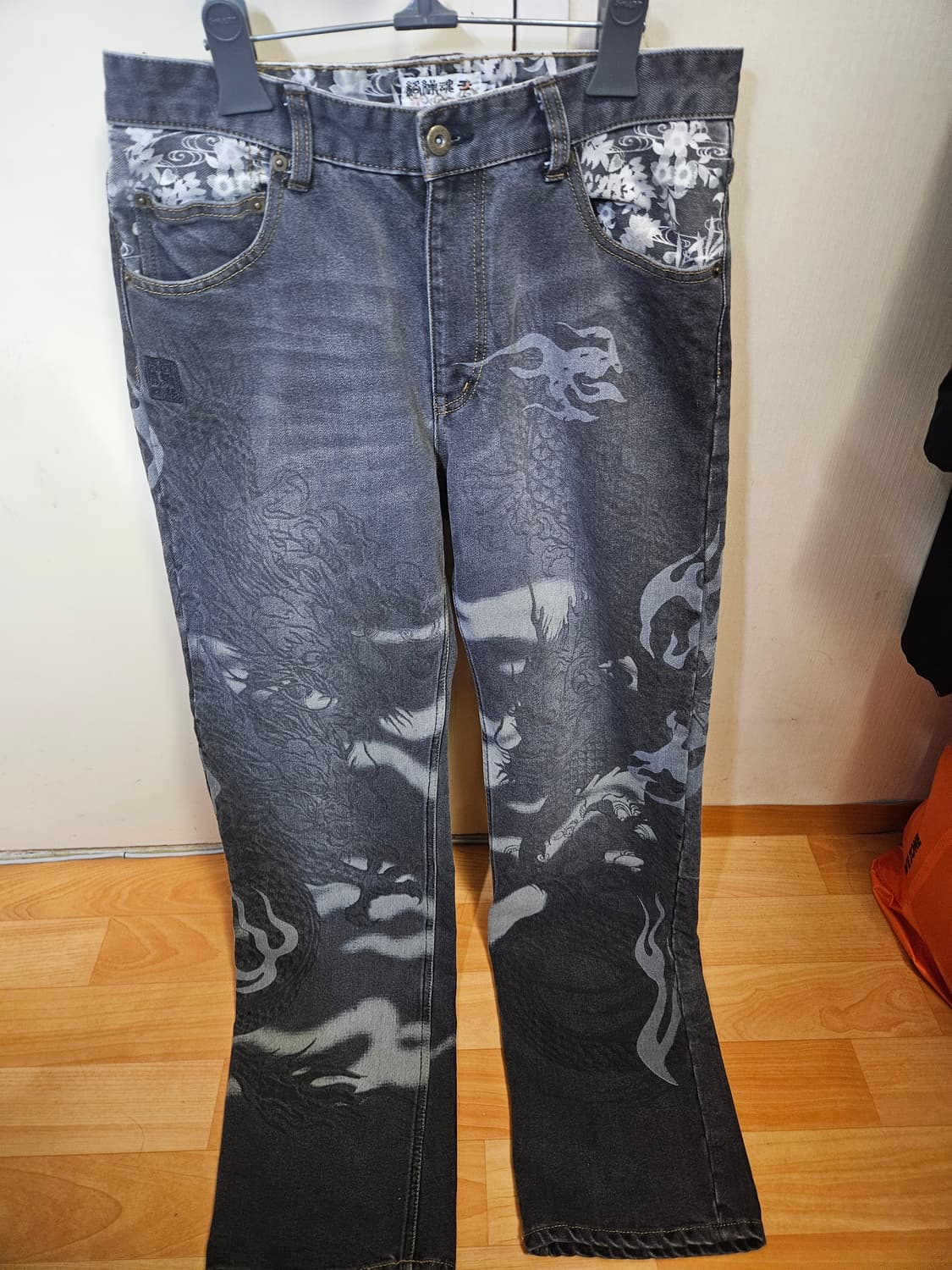 32) 카라쿠리 타마시이 흑룡 워싱 데님 팬츠 상품이미지1