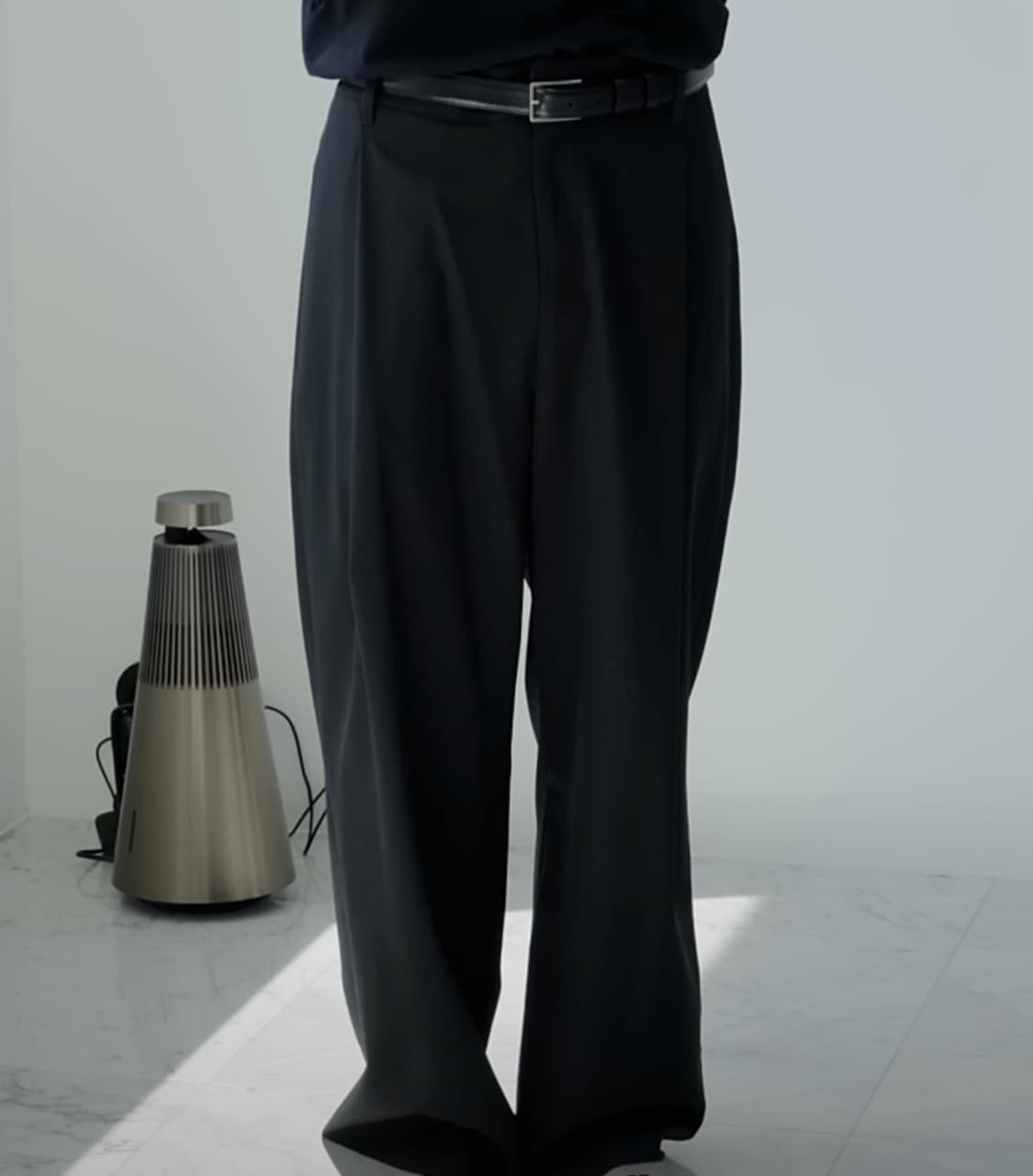 [새상품] 아모멘토 울 마틴팬츠 블랙 M사이즈 상품이미지1