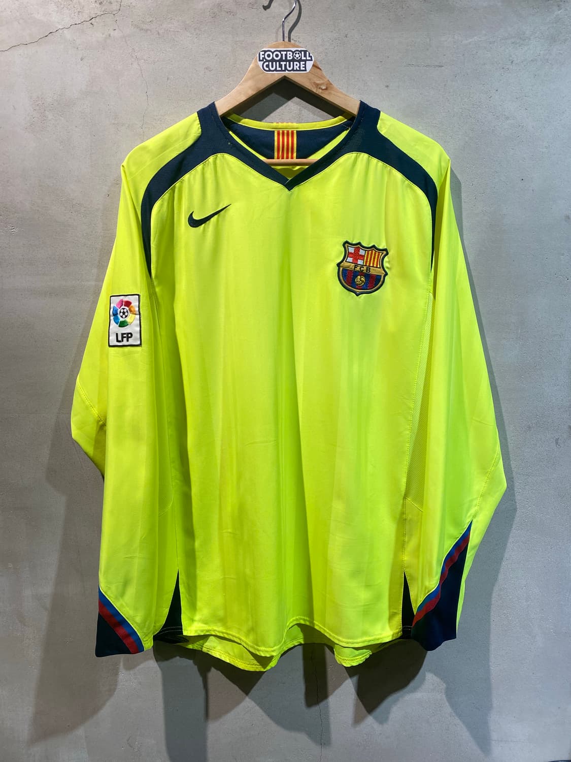 05-06 바르셀로나 호나우지뉴 긴팔 어웨이 유니폼 상품이미지1