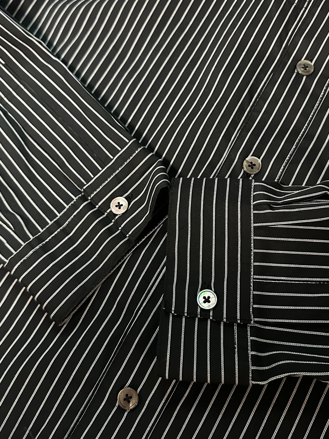 알렌느 스트라이프 크롭 셔츠 상품이미지3