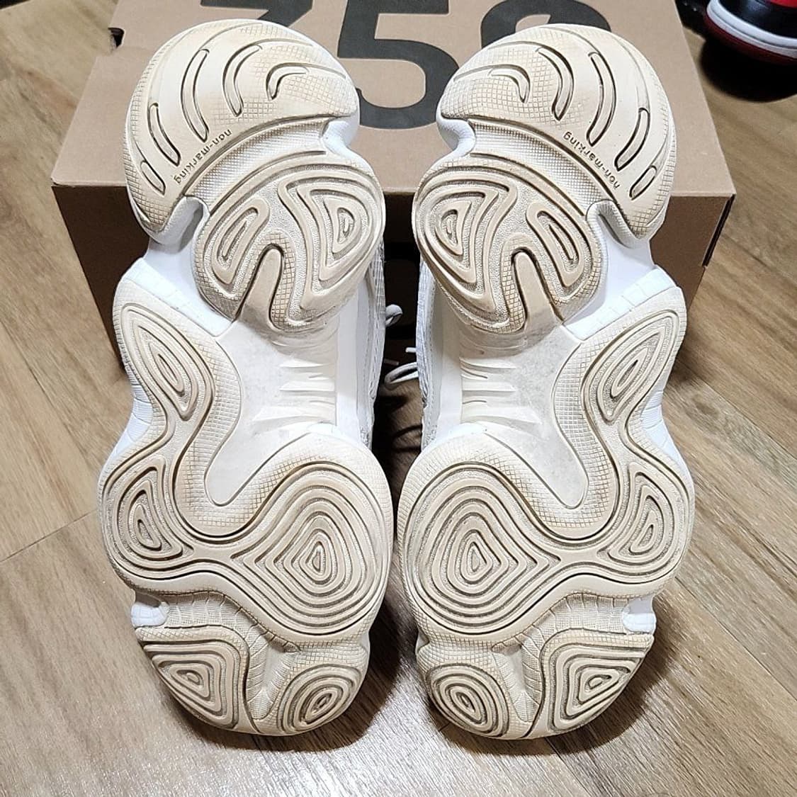 아디다스 285 이지부스트 본화이트 500 상품이미지6