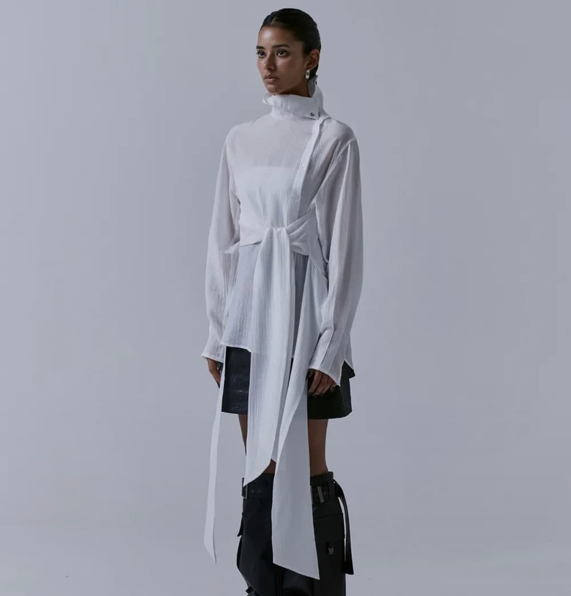 트리밍버드 3-way 하이넥 랩 블라우스 상품이미지1