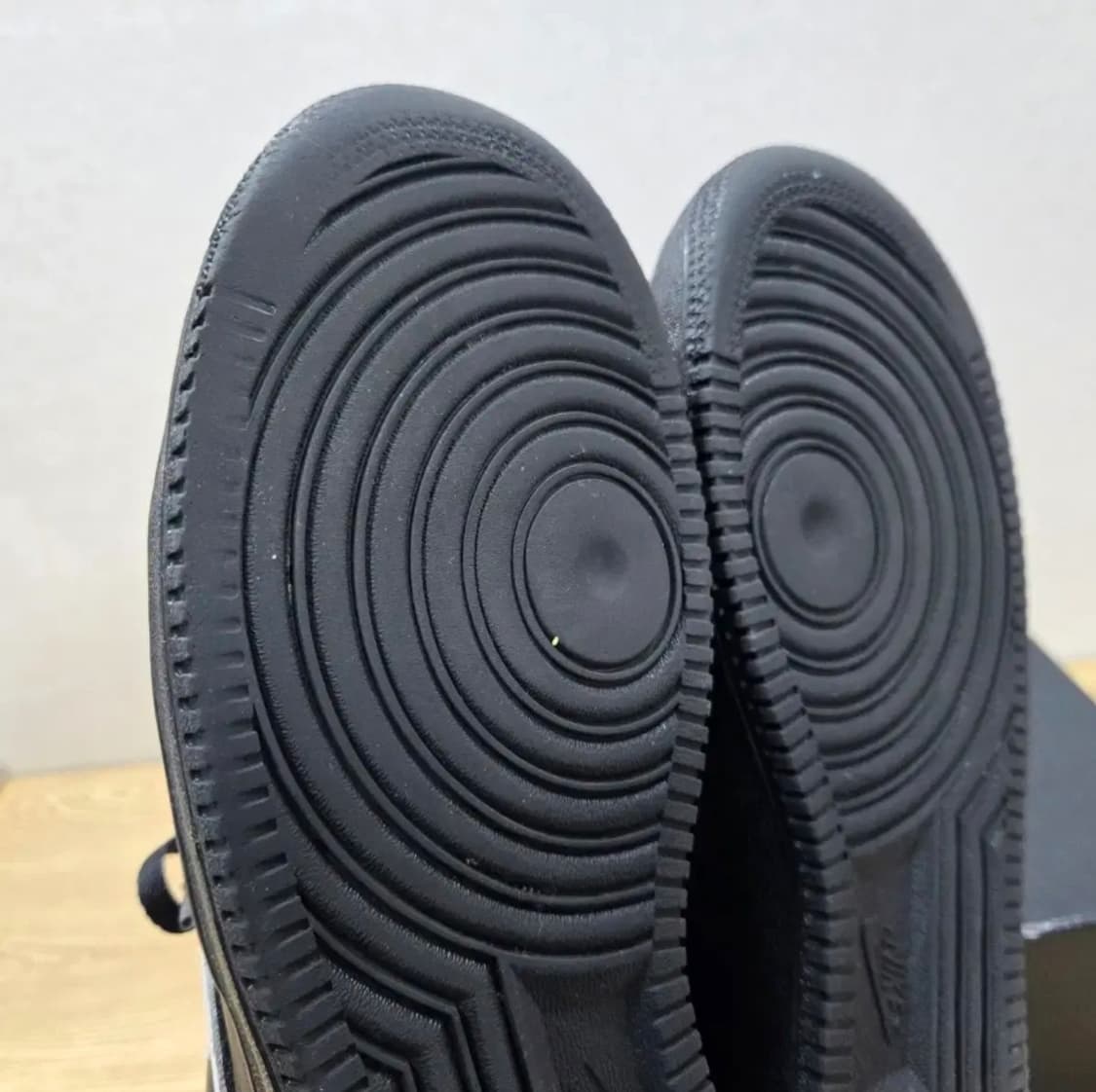 에어포스1 검흰 로우 285 상품이미지9