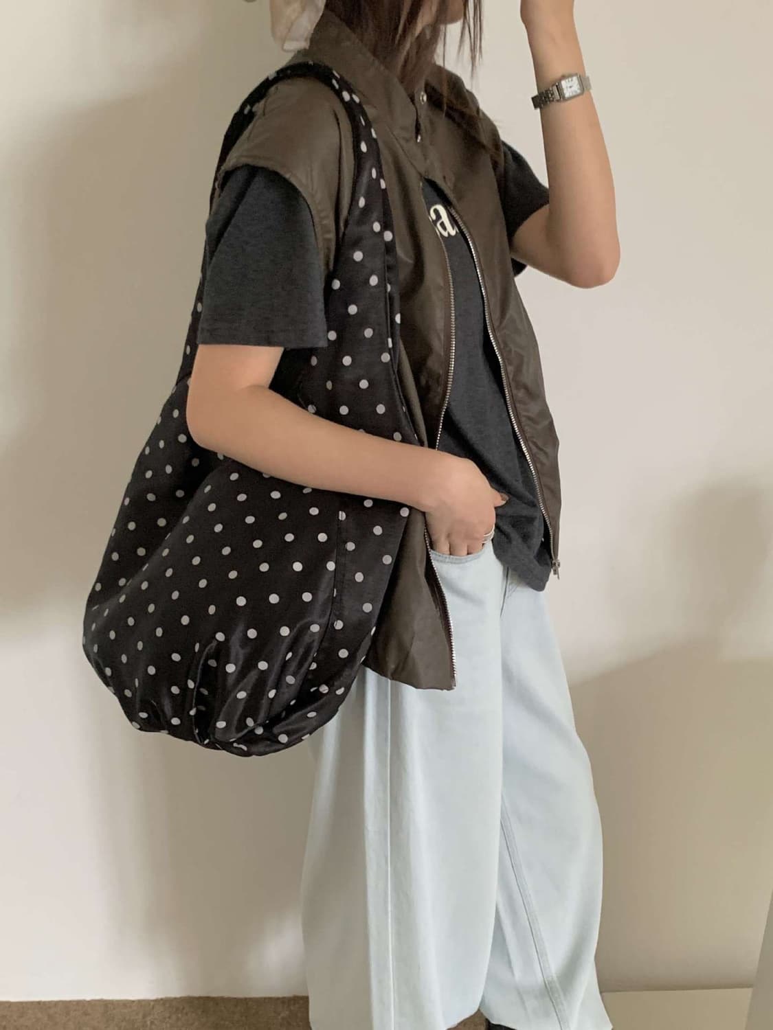 블랙 도트 숄더백 🖤  상품이미지4