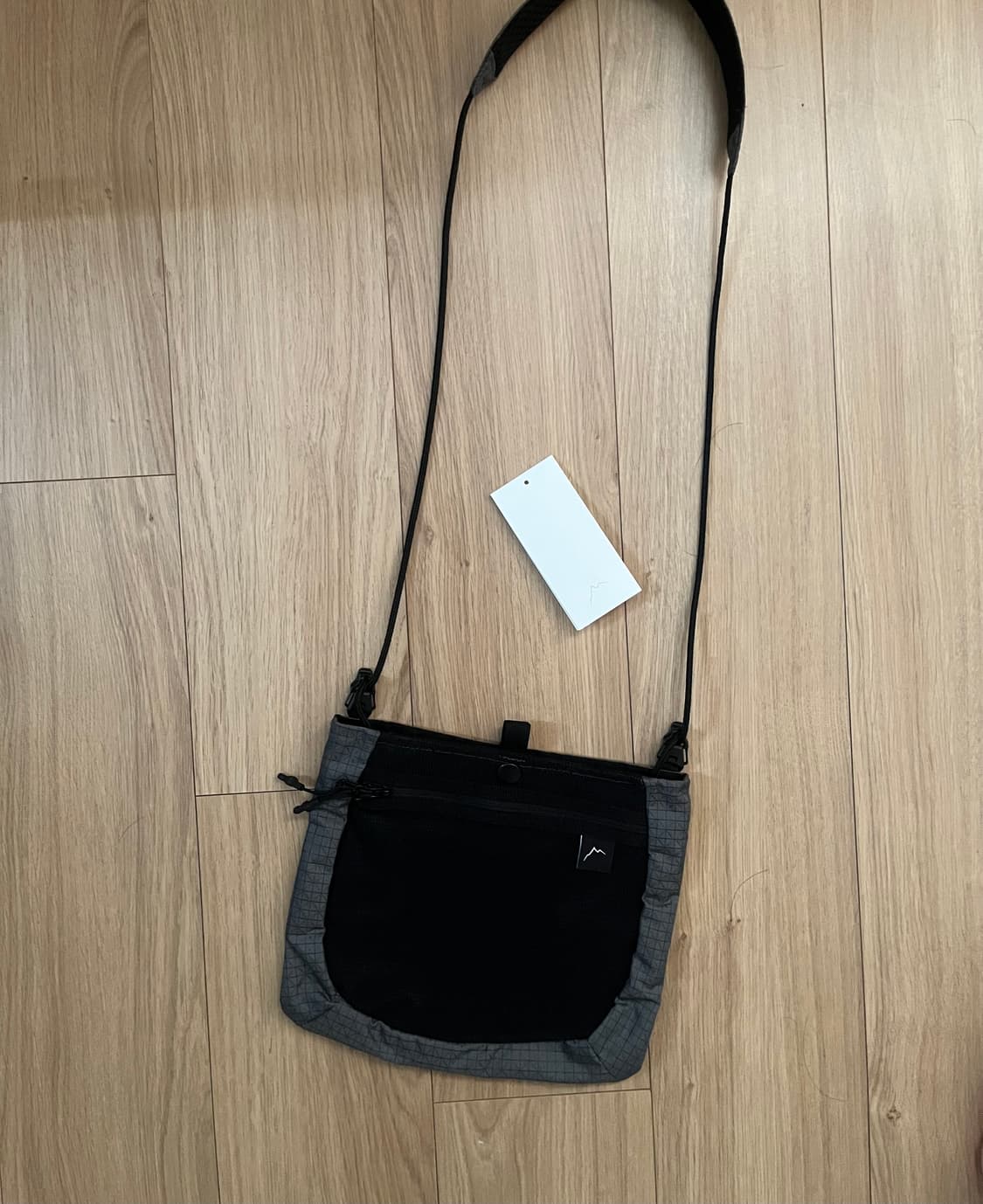 cayl 케일 설악2 사코슈 크로스백 그레이 새상품 상품이미지1