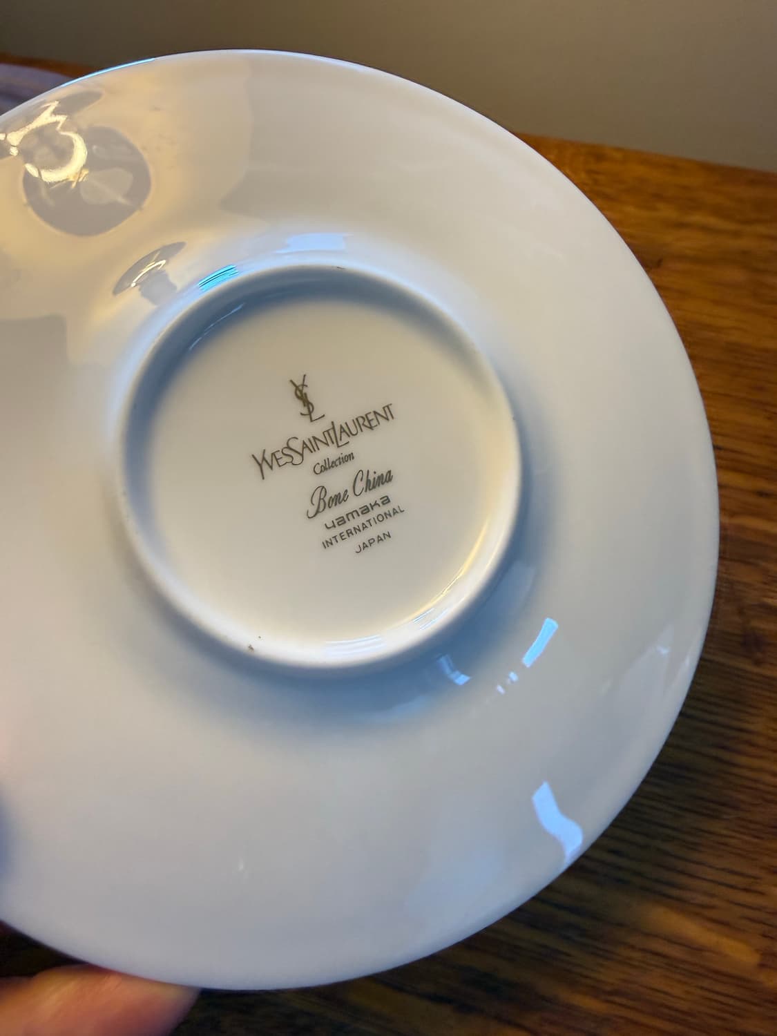생 로랑(YSL)출시된 블루 리본 패턴 본차이나 찻잔 세트 상품이미지5