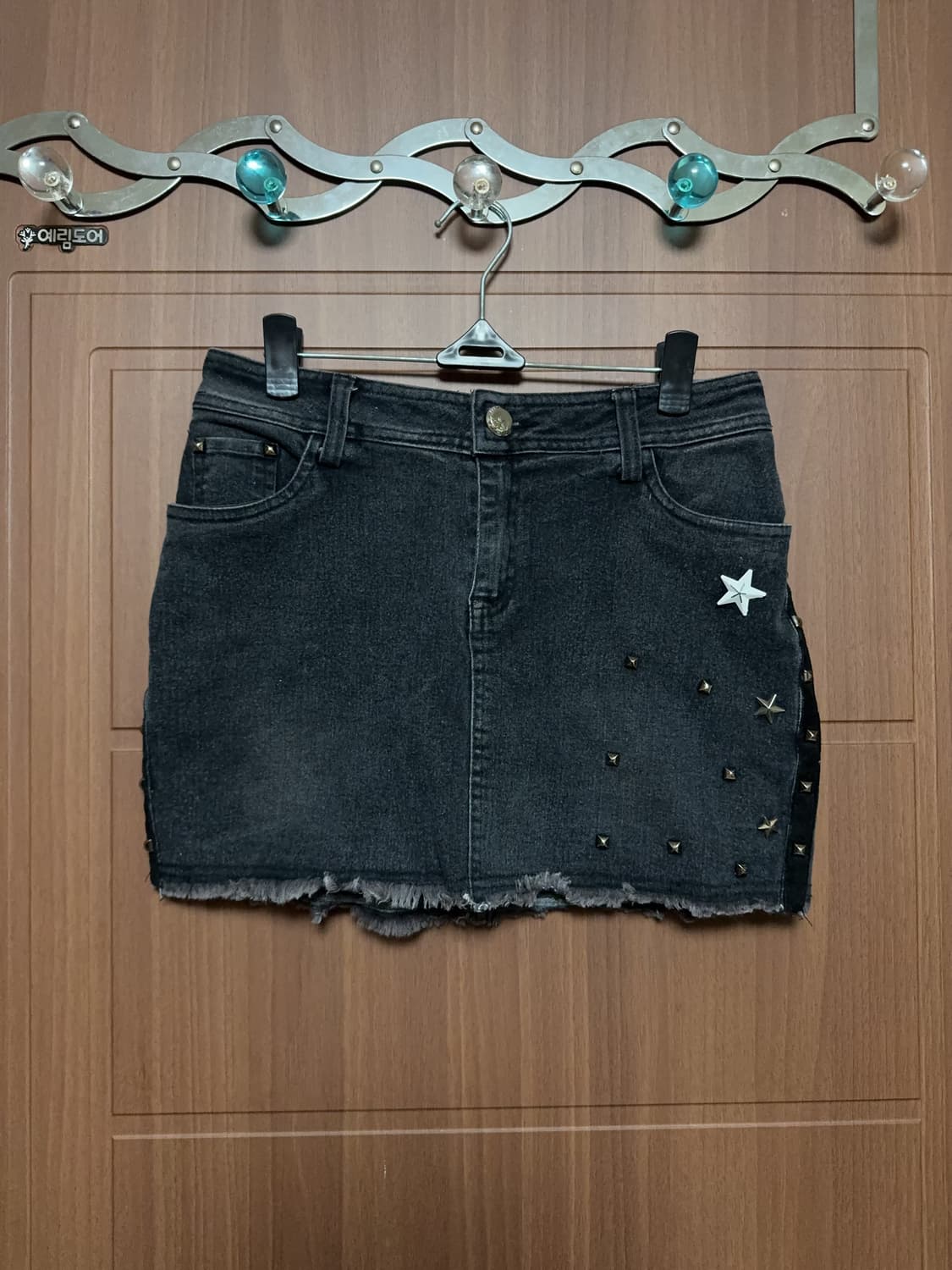 공겜여주 오네갸루 일본 빈티지 펑크 스터드 데미지 블랙 데님 미니스커트 상품이미지1