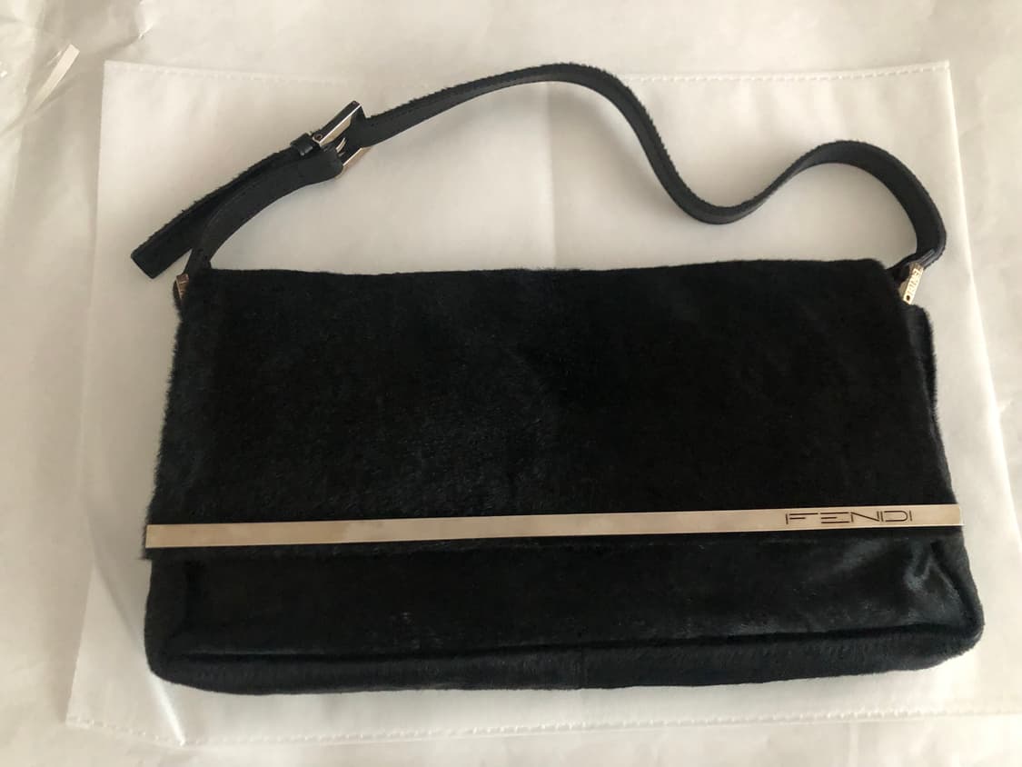 펜디 퍼 바게트 숄더백 상품이미지1