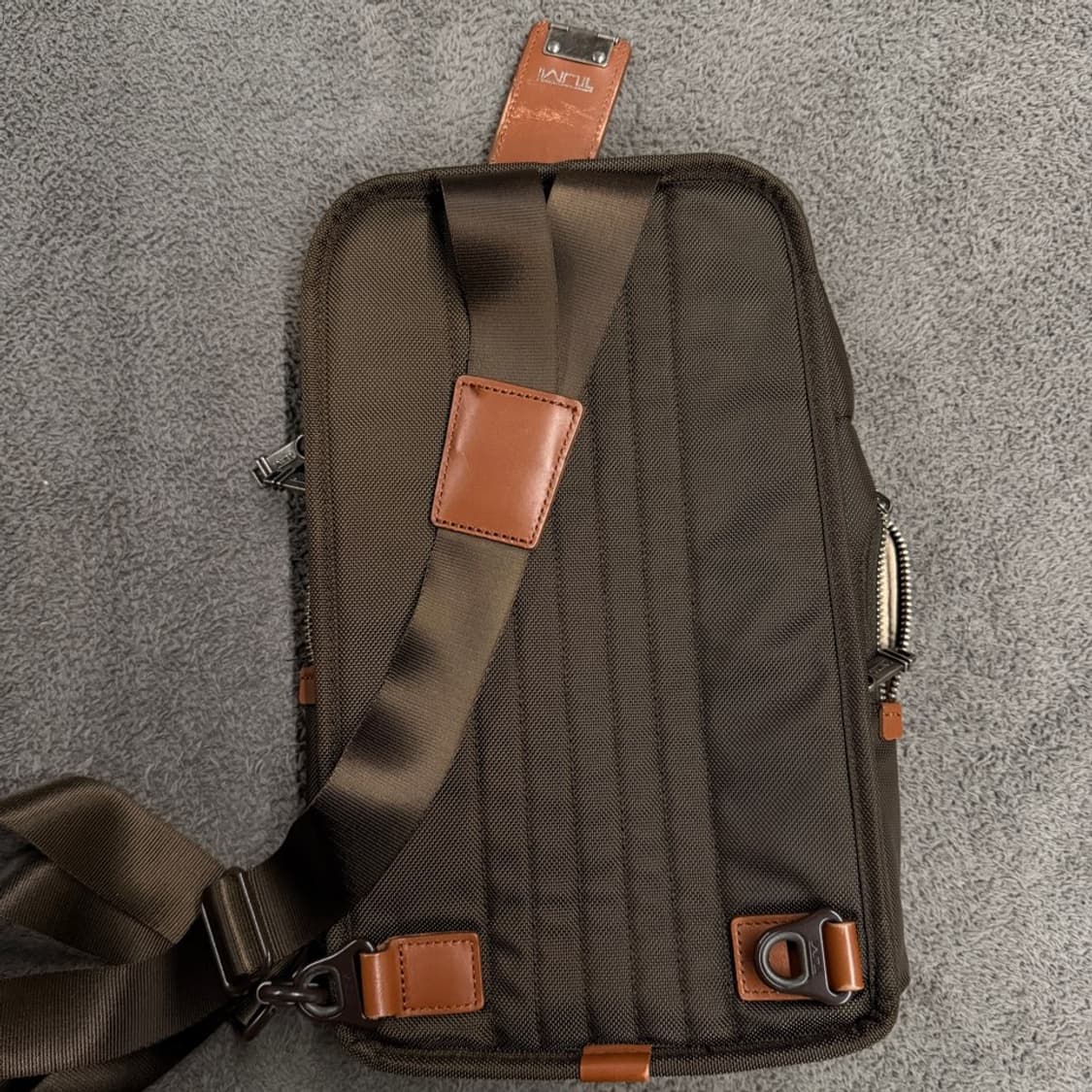 [정품] TUMI 투미 알파 브라보 슬링백 상품이미지2