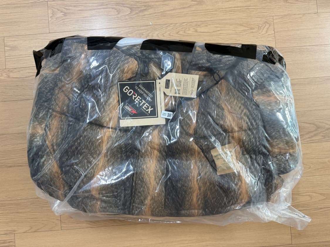 슈프림 900필 패딩 상품이미지2