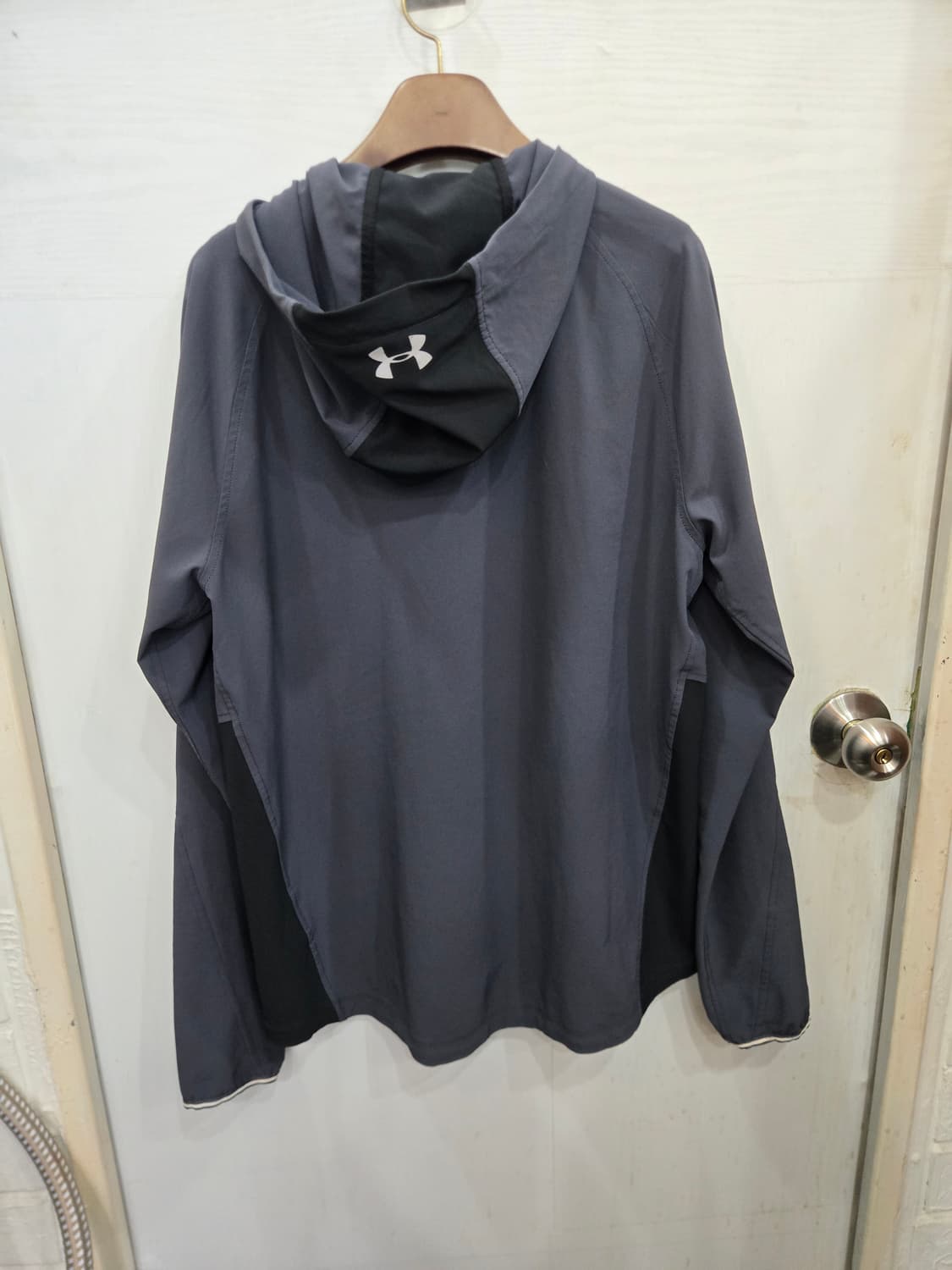 LG/G사이즈)) UNDER ARMOUR 언더아머 얇은 후드 점퍼! 상품이미지3