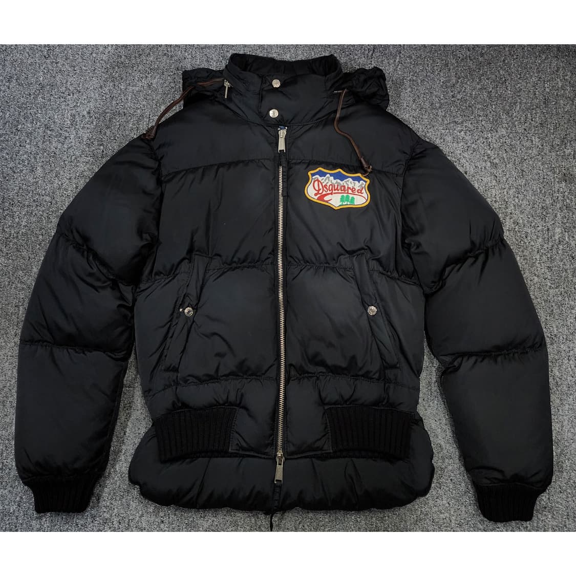 디스퀘어드 빈티지 패치 푸퍼 다운 숏 패딩 48 사이즈 상품이미지1