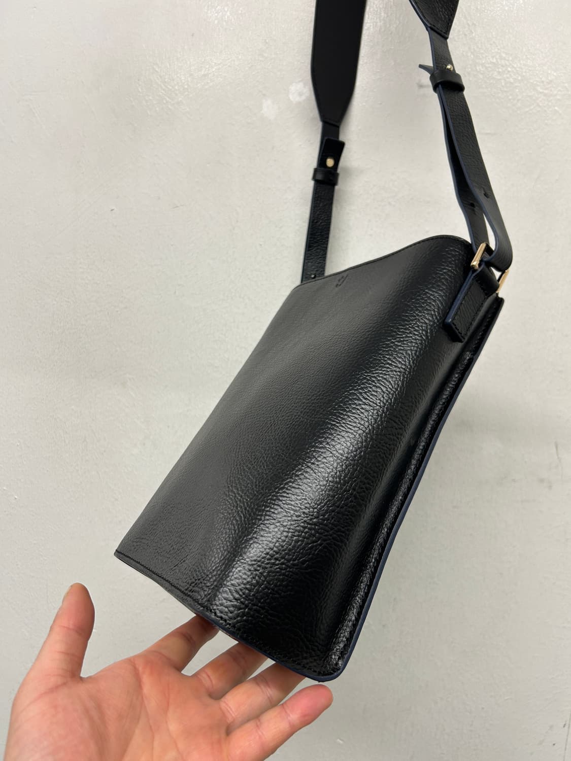 유니클로 질샌더 +J 숄더백 상품이미지4