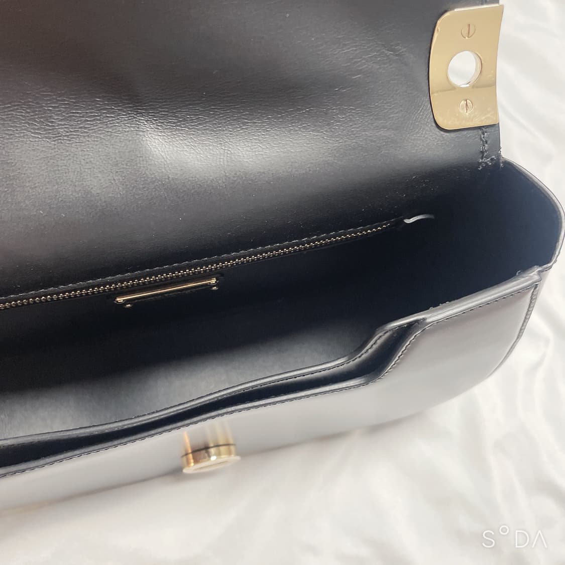 페라가모 리본 숄더백 블랙 상품이미지8