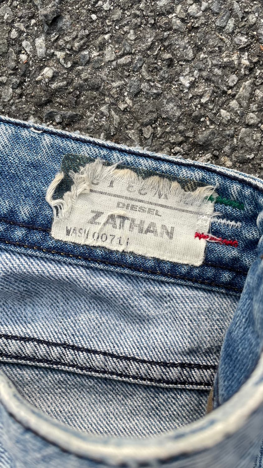 [Made in italy]디젤 ZATHAN 부츠컷 데님 상품이미지4