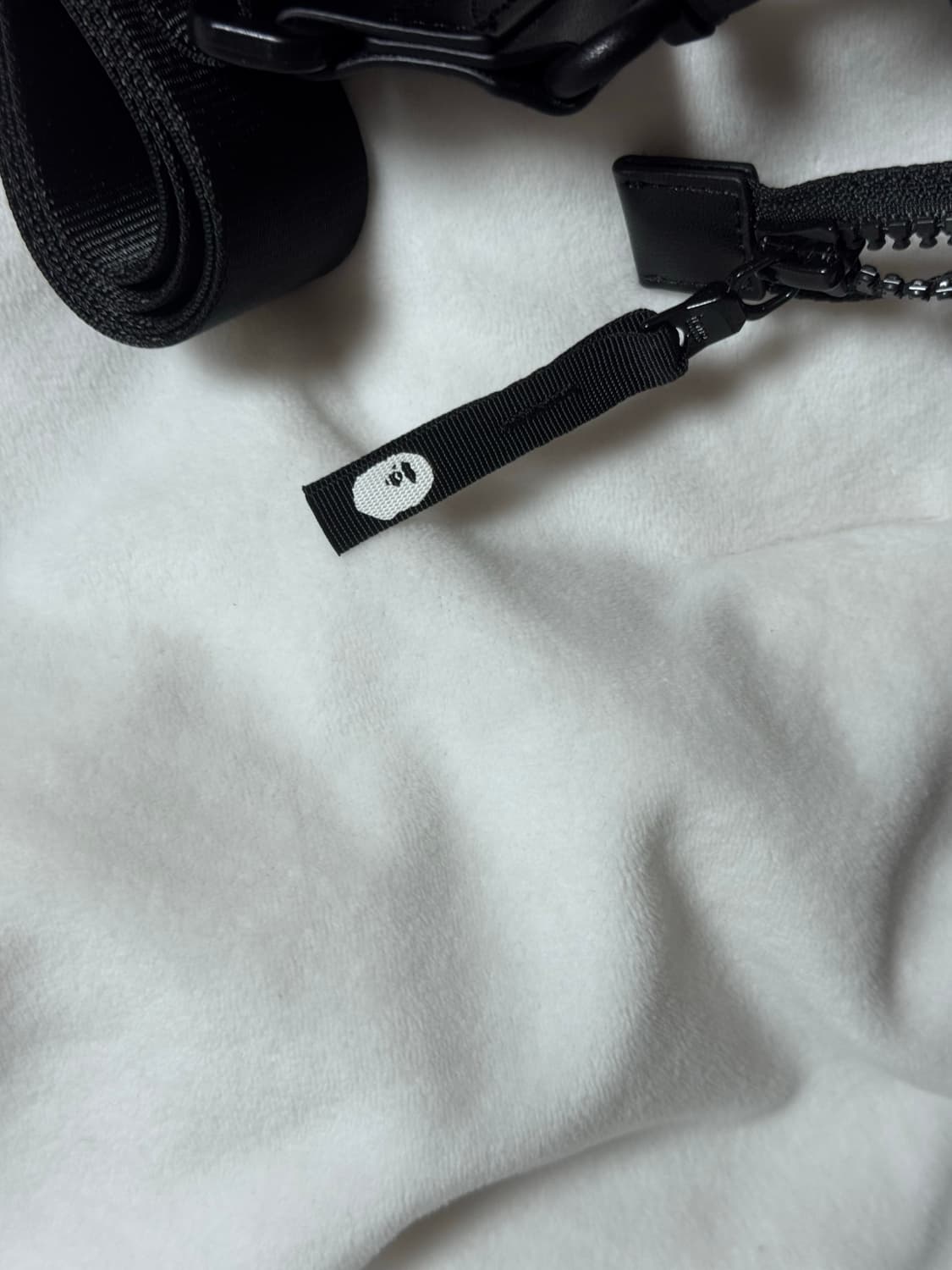 베이프 라인 카모 퀼팅 숄더백 상품이미지5