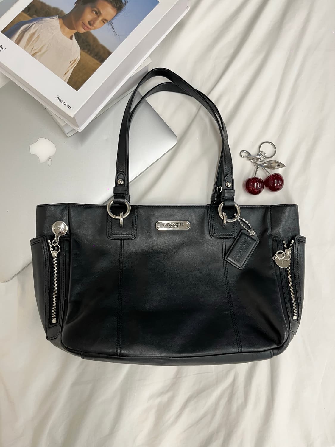 Coach Black Square Shoulder Bag 상품이미지10