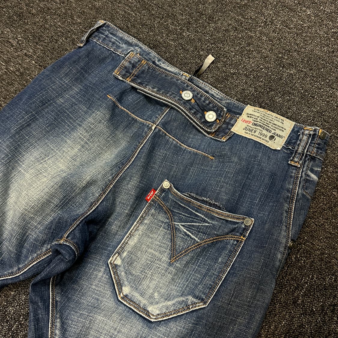 [30] 리바이스 엔지니어드 신치백 상품이미지3